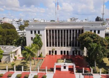 Minerd facilita vehículos institucionales a Juntas Electorales de Santo Domingo Este y Oeste