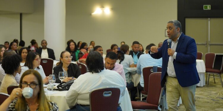 Minerd consulta a los estudiantes con miras al diseño del Plan Decenal Horizonte 2034