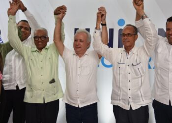 Juan Rosa manifiesta su apoyo al senador y candidato por la provincia Santo Domingo Antonio Taveras