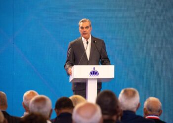 Abinader destaca avances en el acercamiento de servicios y políticas públicas en favor de los dominicanos en el exterior