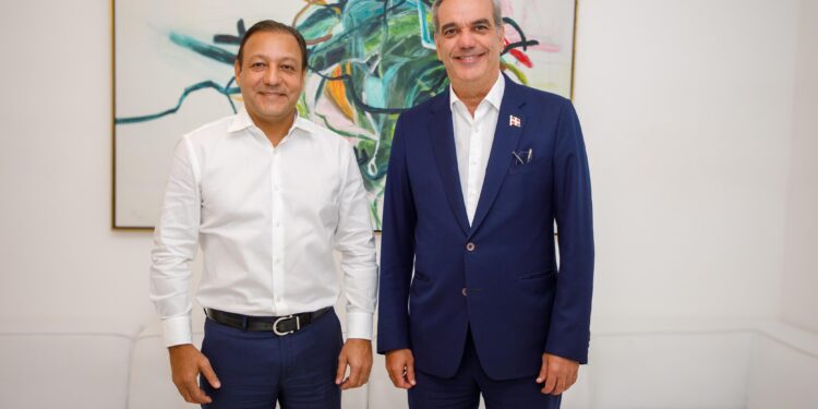 Presidente Abinader se reúne con Abel Martínez