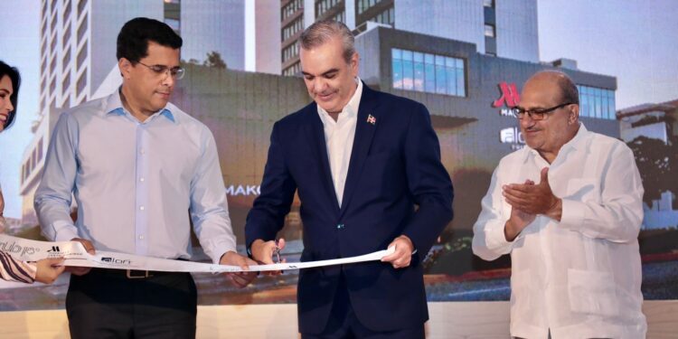 Ministro de Turismo anuncia presidente Abinader construirá el primer Centro de Convenciones de Santo Domingo