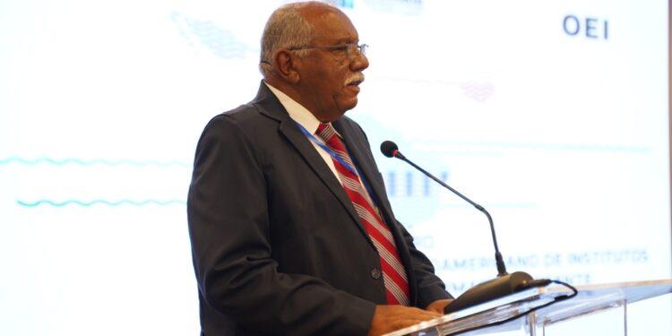 Foro Iberoamericano de Instituciones de Formación Docente reafirma compromiso con eficacia profesional de los maestros