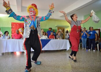 Ministerio de Deportes ofrece emotivo agasajo a niños con discapacidad