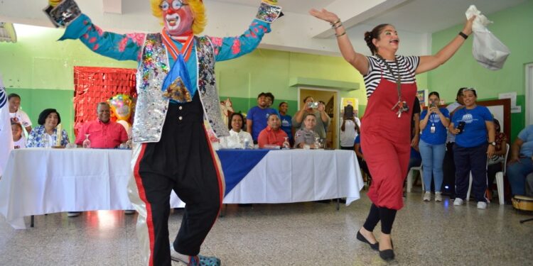 Ministerio de Deportes ofrece emotivo agasajo a niños con discapacidad