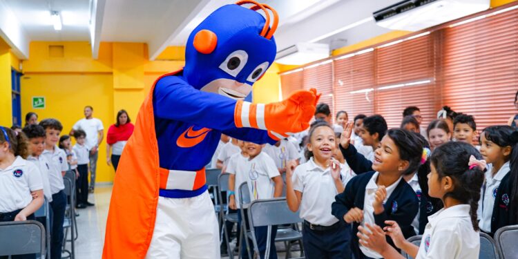 Edesur sensibiliza 3,500 niños en ahorro de energía y los juramenta como Guardianes Eléctricos