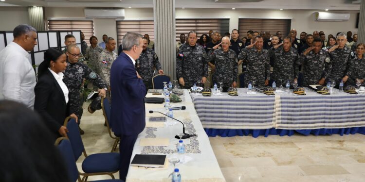 Presidente Abinader encabeza reunión de seguimiento al Plan de Seguridad Ciudadana