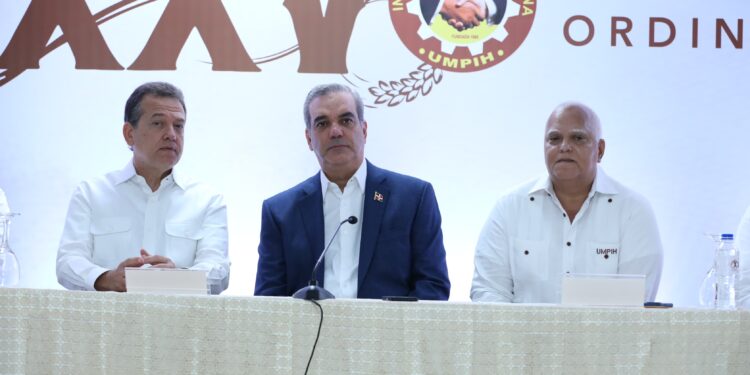 Cooproharina y Unpih reconocen al presidente Abinader por sus aportes al sector de la Harina