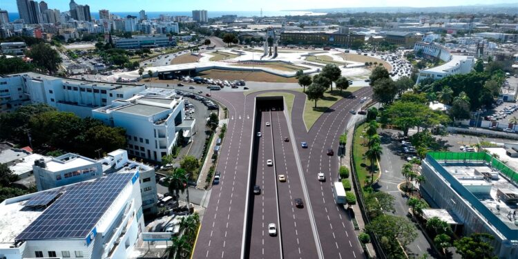 MOPC presenta plan sanitario y pluvial para las avenidas Luperón e Isabel Aguiar