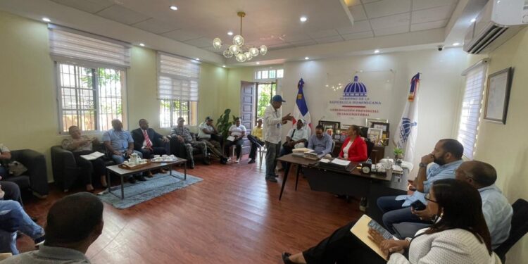 Mesa de seguridad ciudadana se reúne para garantizar protección y tranquilidad de San Cristóbal