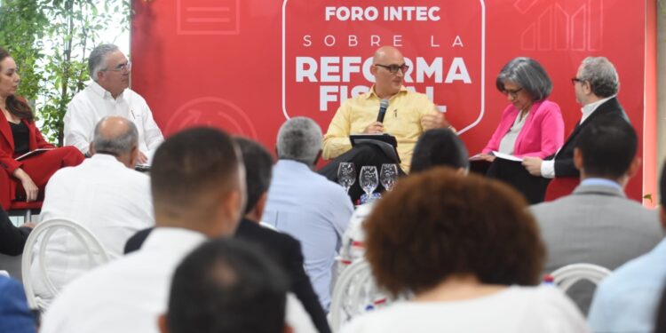 Ministro de Economía afirma que reforma fiscal aportará a sostener el crecimiento económico y potenciar su impacto en el bienestar