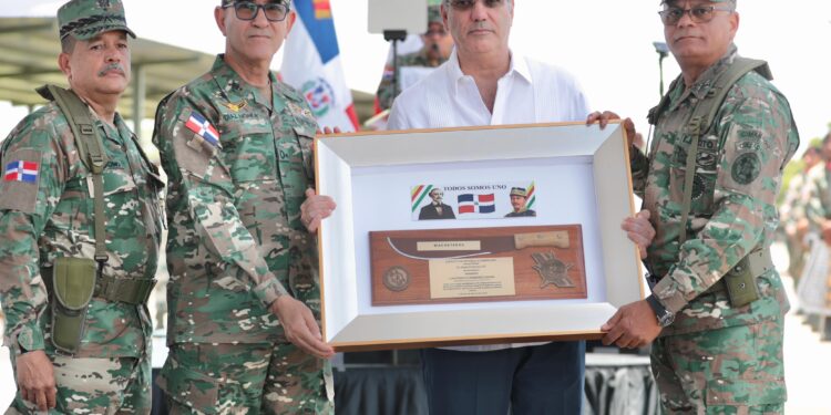 Abinader inaugura instalaciones del 10mo. Batallón del Ejército y Centro de Interdicción Migratoria