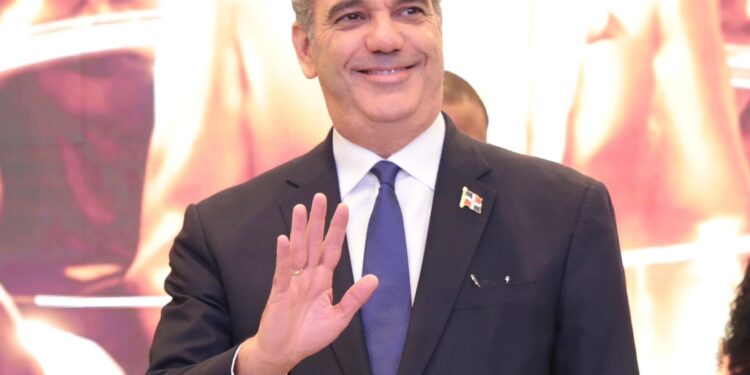 Abinader reafirma compromiso para continuar impulsando las reformas necesarias que requiere el país y dejar un legado de fortalecimiento democrático