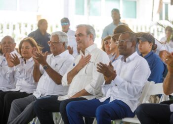 Presidente Abinader promete entregar 300 mil nuevos títulos en próximos 4 años