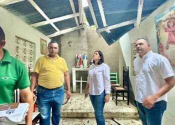 Senadora electa, María Mercedes Ortiz, junto a las autoridades provinciales y locales, gestiona ayuda para familias afectadas por ventarrón.
