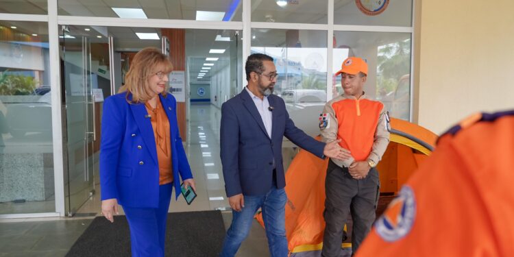 Plan Social dona casas de campaña y sleeping bags a Defensa Civil para reforzar labores operativas