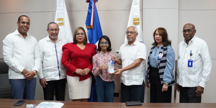 Minerd presenta Carta Compromiso al Ciudadano para optimizar la calidad de los servicios