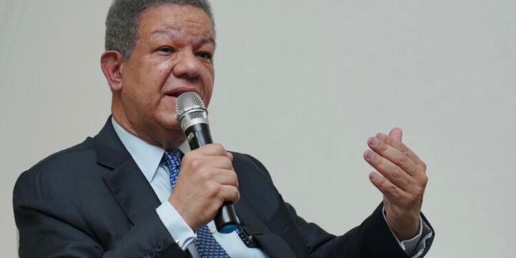 La reforma constitucional es absolutamente innecesaria, asegura Leonel Fernández