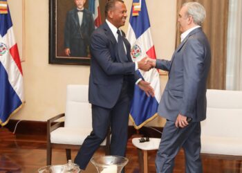 Presidente Abinader recibe en el Palacio Nacional al exbeisbolista Alex Rodríguez