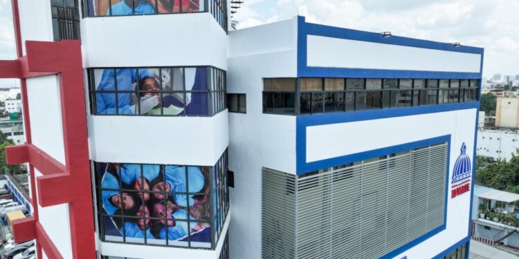 INABIE insta a comercios abstenerse de vender mercancía con logo institucional