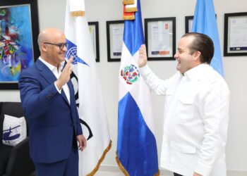 Ministro Paliza encabeza toma de posesión del nuevo director del IDAC Igor Rodríguez