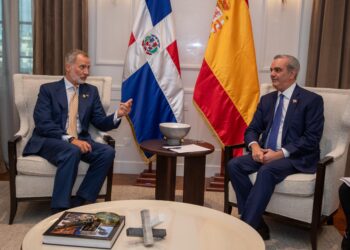 Presidente Abinader y Rey de España, Felipe VI, se reunieron esta tarde por espacio de una hora en el Palacio Nacional