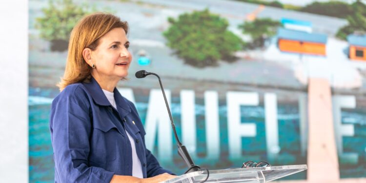 Raquel Peña inaugura muelles de pescadores en Pedernales y Baní y supervisa Proyecto de Desarrollo Turístico de Cabo Rojo