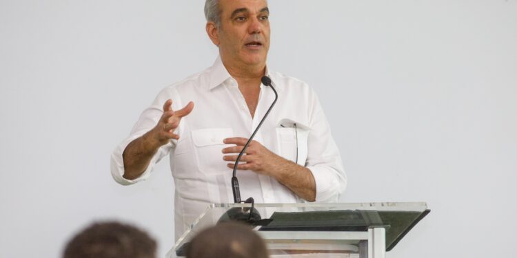 Presidente Luis Abinader Crea la Empresa Minera Dominicana, S.A. para Potenciar la Explotación Sostenible de Recursos Estratégicos como las Tierras Raras