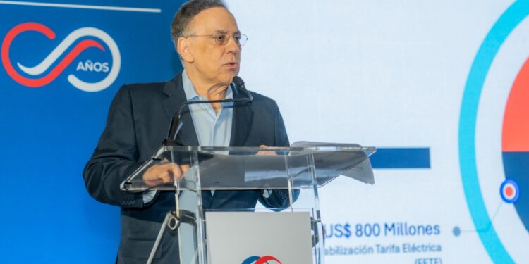 Marranzini presenta plan para la recuperación del sistema de distribución eléctrica de RD