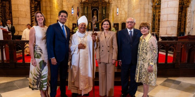 En su 60 aniversario Grupo Universal destaca su impulso al desarrollo económico del país