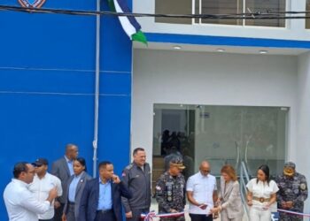 Vicepresidenta de la República inaugura nuevo y moderno destacamento policial en Ensanche Luperón