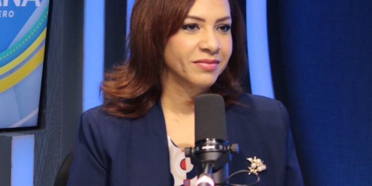 Karen Ricardo asegura Gobierno del PRM es “un circo” y crea distracciones para problemas fundamentales