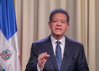 Leonel acusa de incoherente al gobierno del PRM: “van más de 400 mil visas a haitianos en lo que va del 2024 pese a cierre de consulados”