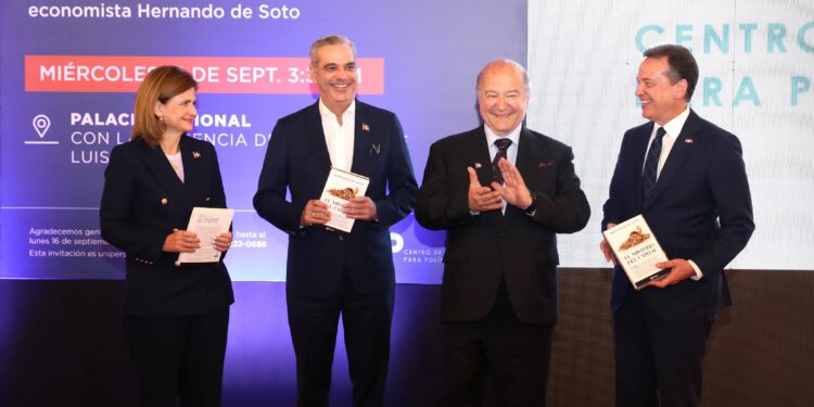 Presidente Abinader dice gobierno entregó cerca de 110 mil títulos de propiedad en pasados cuatro años, y asegura esa cifra se triplicará en este cuatrenio