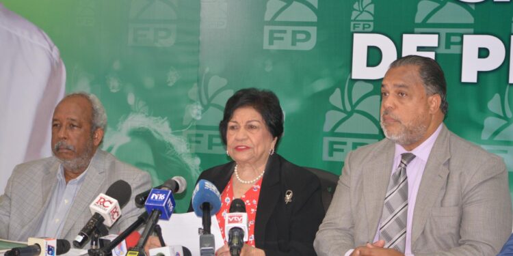 Fusión de MINERD y MESCyT es inoportuna: no implicaría ahorro económico, ni elevaría calidad de la educación, asegura la FP