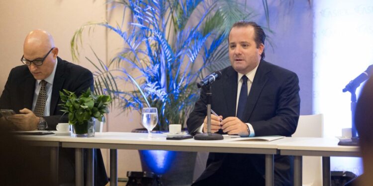 Ministerio de la Presidencia presenta “Meta RD 2036” a directiva de ASIEX