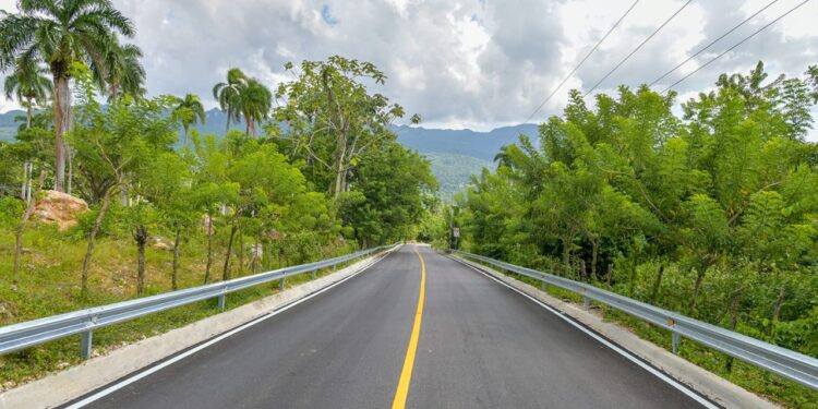 Vicepresidenta Raquel Peña y Deligne Ascención inauguran una nueva carretera en Puerto Plata cuya inversión es alrededor mil millones de pesos