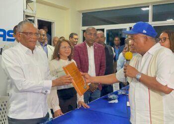 Dirigentes del PRM reconocen a Venancio Alcántara como líder de las bases del partido