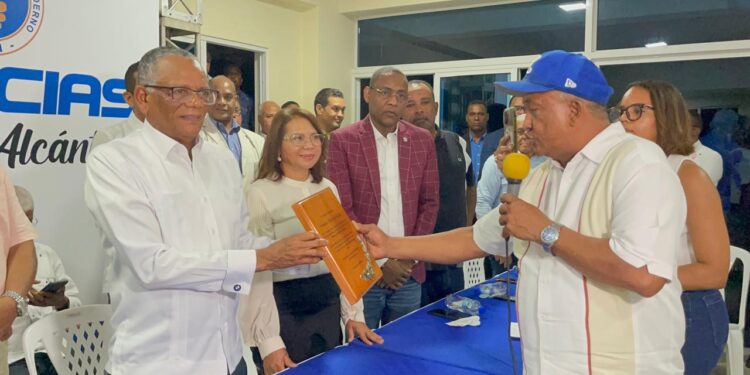 Dirigentes del PRM reconocen a Venancio Alcántara como líder de las bases del partido