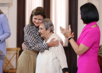 Gobierno ha triplicado presupuesto para servicios a envejecientes y otorgado más de 57 mil Pensiones Solidarias, destaca Raquel Peña