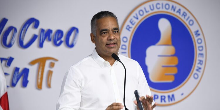 Gobierno proyecta instalación de tres mil megavatios de energías renovables para esta gestión