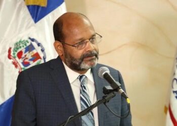 Viceministro de Asuntos Migratorios advierte sobre presiones para otorgar nacionalidad de manera irregular