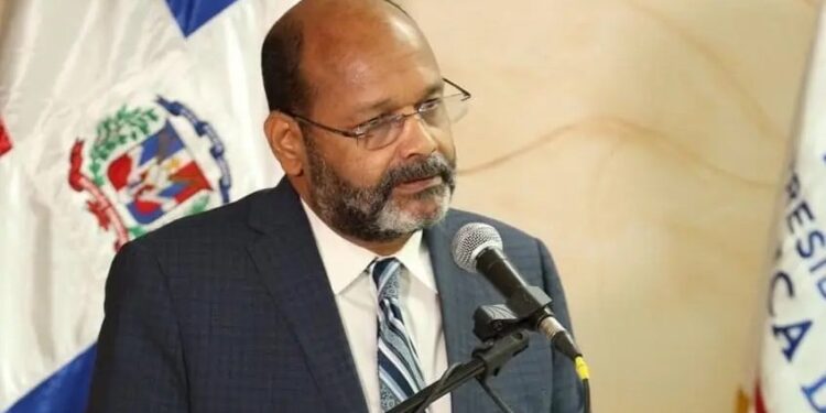 Viceministro de Asuntos Migratorios advierte sobre presiones para otorgar nacionalidad de manera irregular