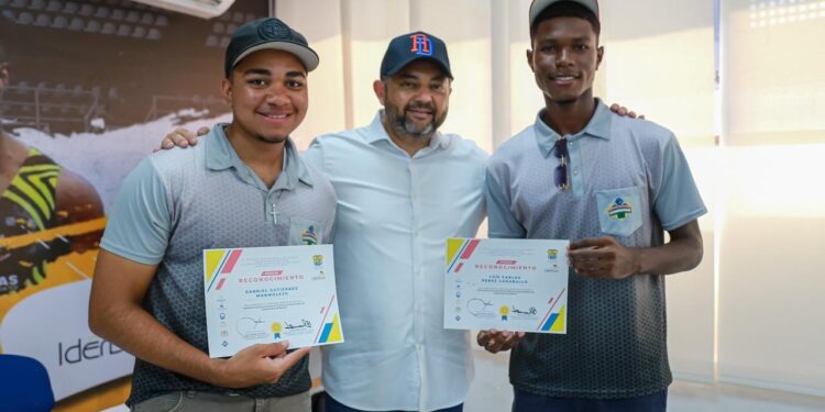 Árbitros colombianos actualizados gracias al convenio con RD