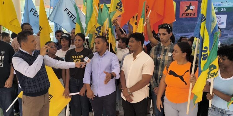 Grupos estudiantiles de la UASD se unen contra el gobierno en elecciones de la FED