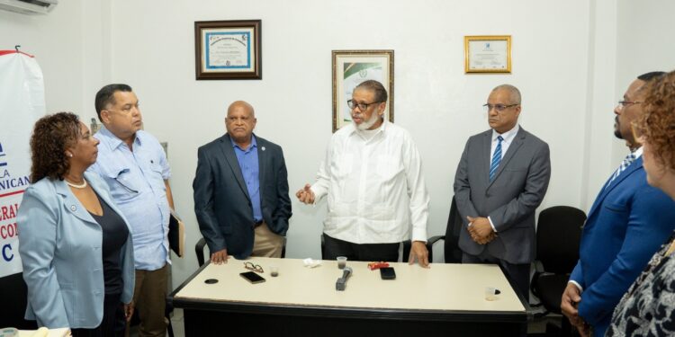 Director Desarrollo de la Comunidad llama a fortalecer trabajo en zonas vulnerables