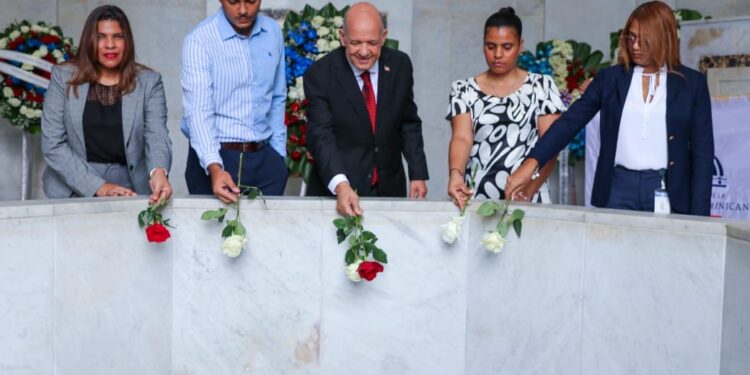 Centros Tecnológicos Comunitarios celebran un nuevo aniversario impulsando la educación tecnológica en jóvenes dominicanos