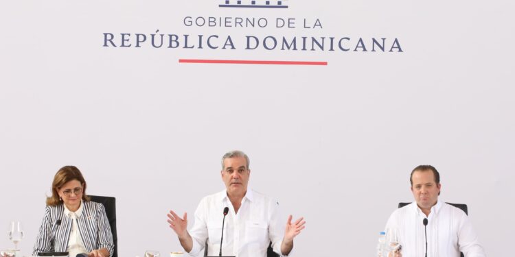 Presidente Abinader y vicepresidenta encabezan en estos momentos cuadragésimo séptimo Consejo de Gobierno en Higüey