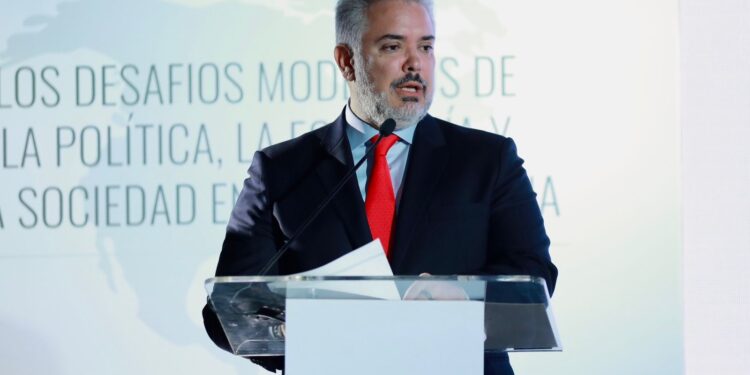 Expresidente de Colombia Iván Duque resalta liderazgo del presidente Abinader al frente de RD