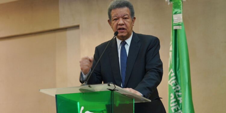 Leonel asegura que el gobierno del PRM está descarrilado